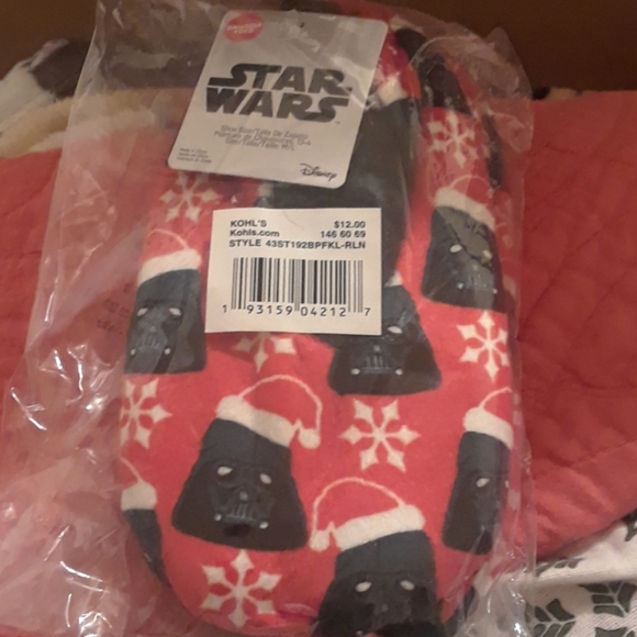 Star Wars Other - Star Wars New Child's M/L Snuggle Toes Slippers